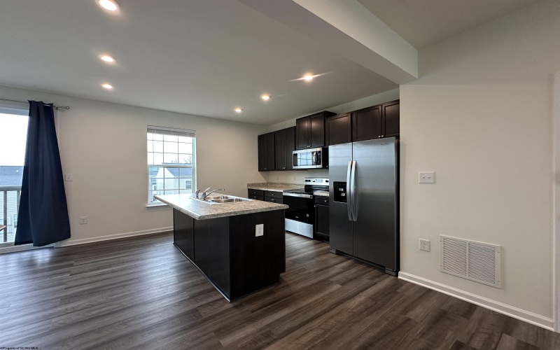 310 Bay Street, Morgantown, West Virginia 26508, 4 Bedrooms Bedrooms, 7 Rooms Rooms,4 BathroomsBathrooms,Residential Rentals,For Rent,Bay,10162575