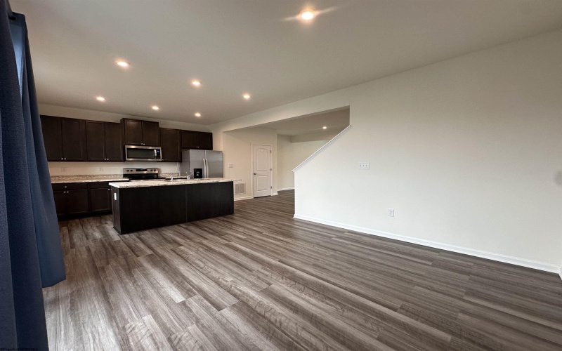 310 Bay Street, Morgantown, West Virginia 26508, 4 Bedrooms Bedrooms, 7 Rooms Rooms,4 BathroomsBathrooms,Residential Rentals,For Rent,Bay,10162575