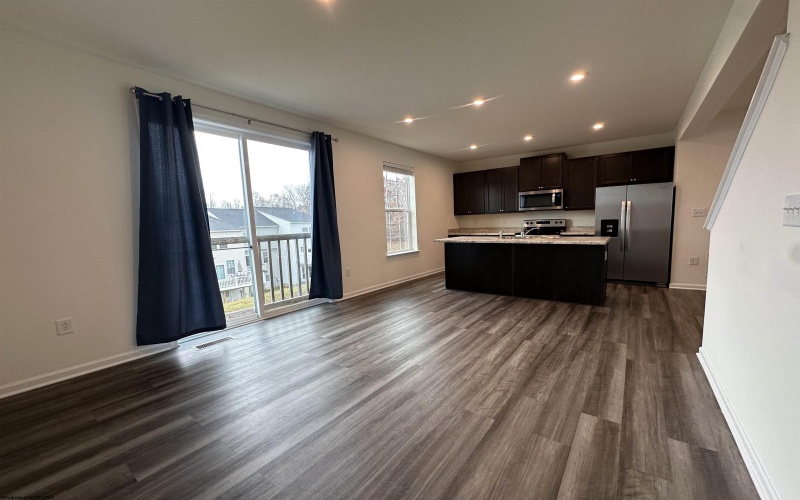 310 Bay Street, Morgantown, West Virginia 26508, 4 Bedrooms Bedrooms, 7 Rooms Rooms,4 BathroomsBathrooms,Residential Rentals,For Rent,Bay,10162575