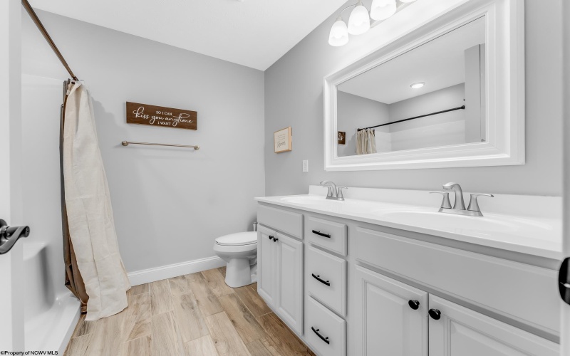 115 Canto Drive, Morgantown, West Virginia 26508, 3 Bedrooms Bedrooms, 6 Rooms Rooms,2 BathroomsBathrooms,Single Family Detached,For Sale,Canto,10162589