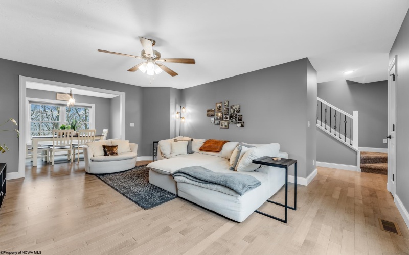 115 Canto Drive, Morgantown, West Virginia 26508, 3 Bedrooms Bedrooms, 6 Rooms Rooms,2 BathroomsBathrooms,Single Family Detached,For Sale,Canto,10162589