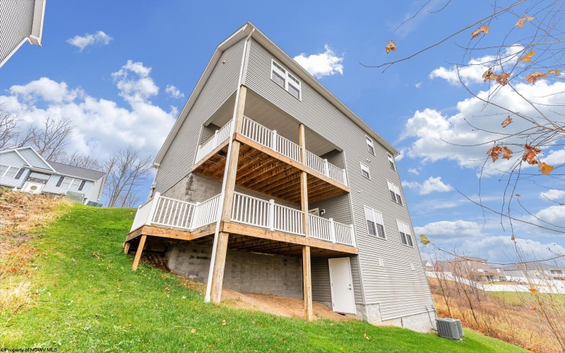 115 Canto Drive, Morgantown, West Virginia 26508, 3 Bedrooms Bedrooms, 6 Rooms Rooms,2 BathroomsBathrooms,Single Family Detached,For Sale,Canto,10162589