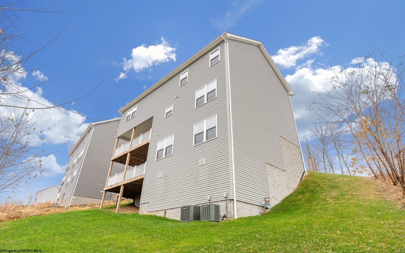 115 Canto Drive, Morgantown, West Virginia 26508, 3 Bedrooms Bedrooms, 6 Rooms Rooms,2 BathroomsBathrooms,Single Family Detached,For Sale,Canto,10162589