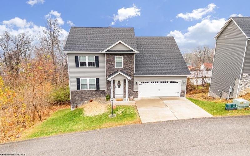 115 Canto Drive, Morgantown, West Virginia 26508, 3 Bedrooms Bedrooms, 6 Rooms Rooms,2 BathroomsBathrooms,Single Family Detached,For Sale,Canto,10162589