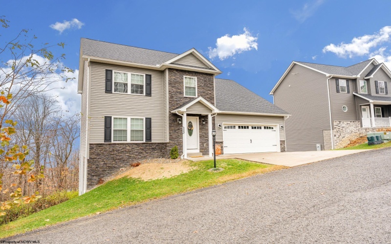 115 Canto Drive, Morgantown, West Virginia 26508, 3 Bedrooms Bedrooms, 6 Rooms Rooms,2 BathroomsBathrooms,Single Family Detached,For Sale,Canto,10162589