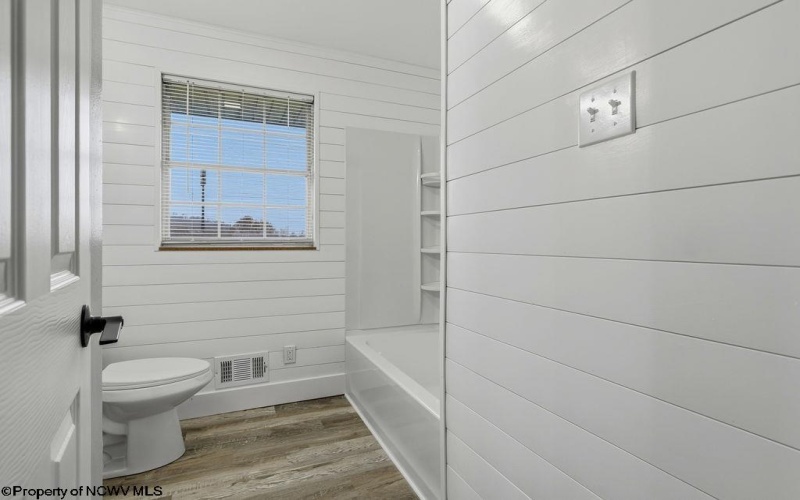 1520 Johnson Avenue, Bridgeport, West Virginia 26330, 3 Bedrooms Bedrooms, 6 Rooms Rooms,1 BathroomBathrooms,Single Family Detached,For Sale,Johnson,10162581