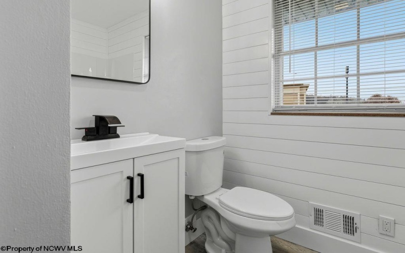 1520 Johnson Avenue, Bridgeport, West Virginia 26330, 3 Bedrooms Bedrooms, 6 Rooms Rooms,1 BathroomBathrooms,Single Family Detached,For Sale,Johnson,10162581