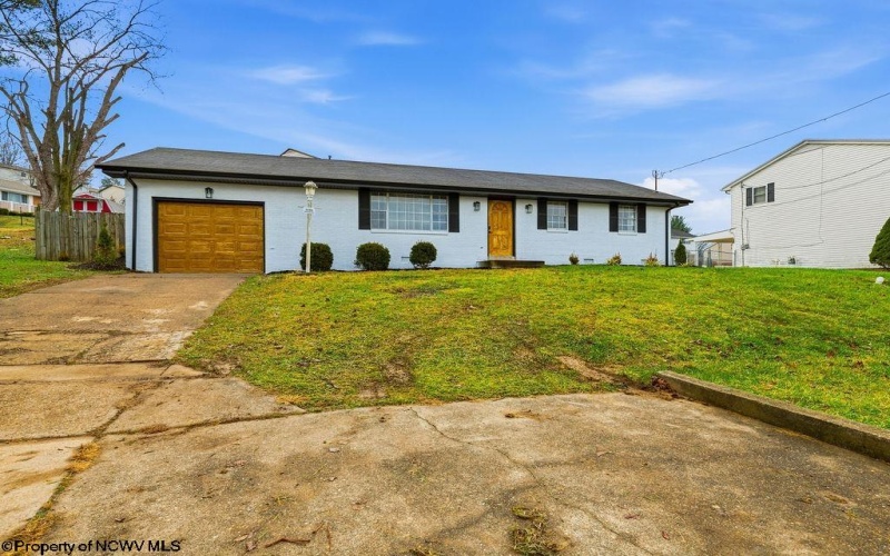 1520 Johnson Avenue, Bridgeport, West Virginia 26330, 3 Bedrooms Bedrooms, 6 Rooms Rooms,1 BathroomBathrooms,Single Family Detached,For Sale,Johnson,10162581