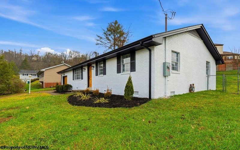 1520 Johnson Avenue, Bridgeport, West Virginia 26330, 3 Bedrooms Bedrooms, 6 Rooms Rooms,1 BathroomBathrooms,Single Family Detached,For Sale,Johnson,10162581