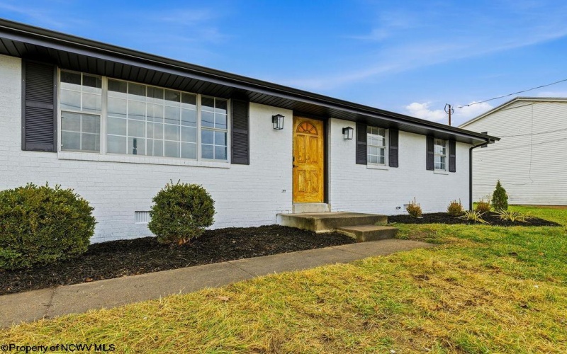 1520 Johnson Avenue, Bridgeport, West Virginia 26330, 3 Bedrooms Bedrooms, 6 Rooms Rooms,1 BathroomBathrooms,Single Family Detached,For Sale,Johnson,10162581