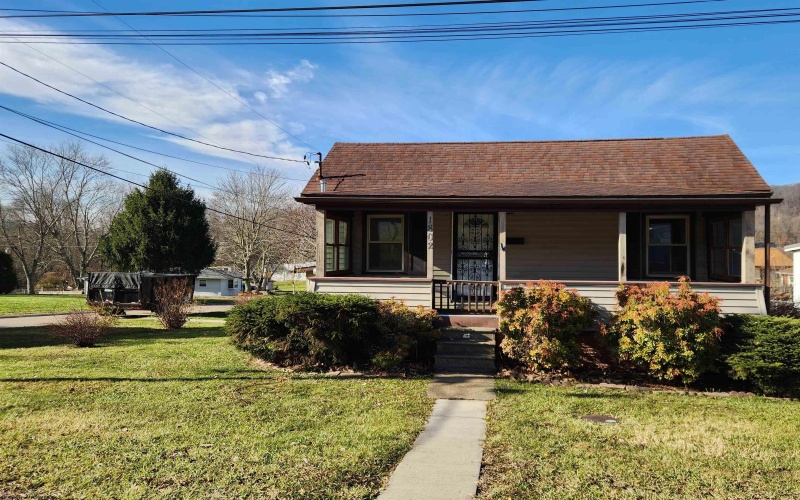 1802 21st Street, Clarksburg, West Virginia 26301, 2 Bedrooms Bedrooms, 7 Rooms Rooms,1 BathroomBathrooms,Single Family Detached,For Sale,21st,10162588