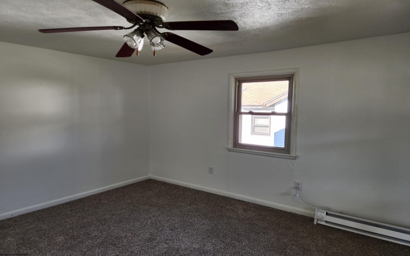 1802 21st Street, Clarksburg, West Virginia 26301, 2 Bedrooms Bedrooms, 7 Rooms Rooms,1 BathroomBathrooms,Single Family Detached,For Sale,21st,10162588