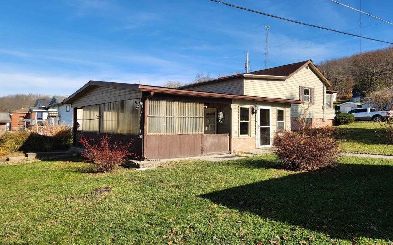 1802 21st Street, Clarksburg, West Virginia 26301, 2 Bedrooms Bedrooms, 7 Rooms Rooms,1 BathroomBathrooms,Single Family Detached,For Sale,21st,10162588