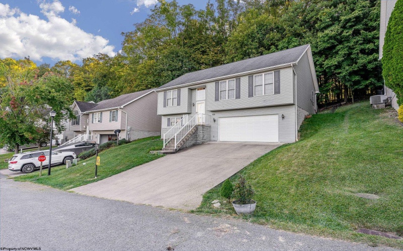 436 December Lane, Morgantown, West Virginia 26508, 3 Bedrooms Bedrooms, 9 Rooms Rooms,3 BathroomsBathrooms,Single Family Detached,For Sale,December,10161644 436 December Lane, Morgantown, West Virginia 26508, 3 Bedrooms Bedrooms, 9 Rooms Rooms,3 BathroomsBathrooms,Single Family Detached,For Sale,December,10161644