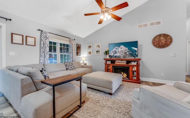 436 December Lane, Morgantown, West Virginia 26508, 3 Bedrooms Bedrooms, 9 Rooms Rooms,3 BathroomsBathrooms,Single Family Detached,For Sale,December,10161644 436 December Lane, Morgantown, West Virginia 26508, 3 Bedrooms Bedrooms, 9 Rooms Rooms,3 BathroomsBathrooms,Single Family Detached,For Sale,December,10161644