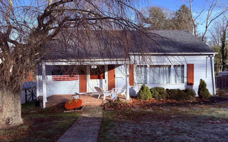 1145 Avalon Road, Fairmont, West Virginia 26554, 2 Bedrooms Bedrooms, 6 Rooms Rooms,1 BathroomBathrooms,Single Family Detached,For Sale,Avalon,10162592