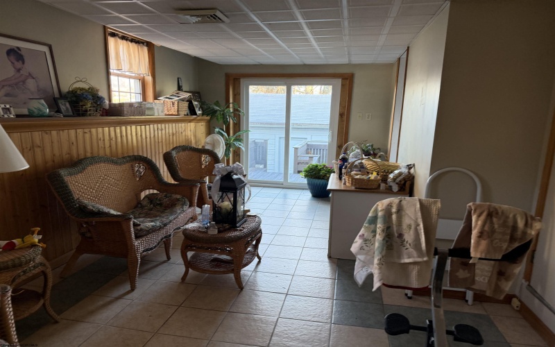 1145 Avalon Road, Fairmont, West Virginia 26554, 2 Bedrooms Bedrooms, 6 Rooms Rooms,1 BathroomBathrooms,Single Family Detached,For Sale,Avalon,10162592