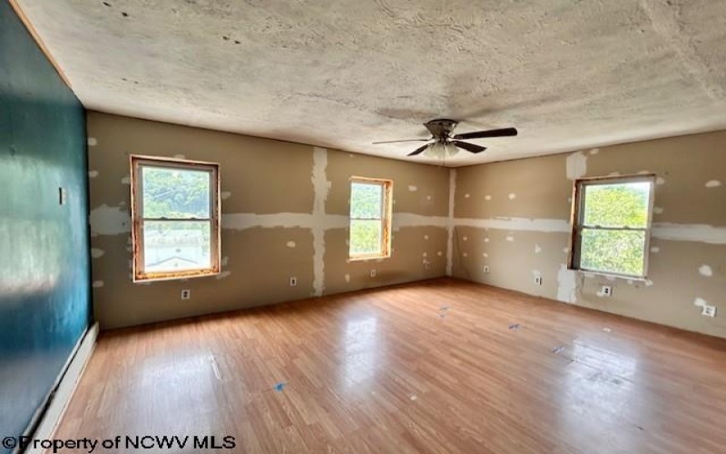 210 Excelsior Street, Newburg, West Virginia 26410, 3 Bedrooms Bedrooms, 7 Rooms Rooms,1 BathroomBathrooms,Single Family Detached,For Sale,Excelsior,10160991