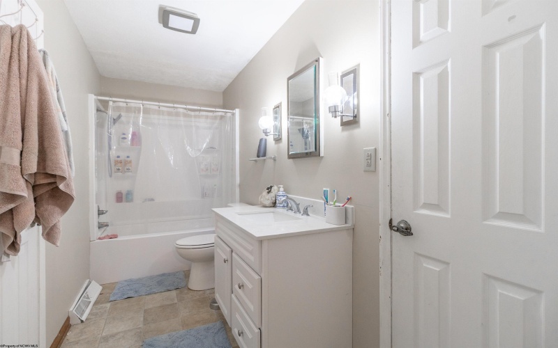 101-109 Shawn Avenue, Nutter Fort, West Virginia 26301, ,Multi-unit/income,For Sale,Shawn,10162595