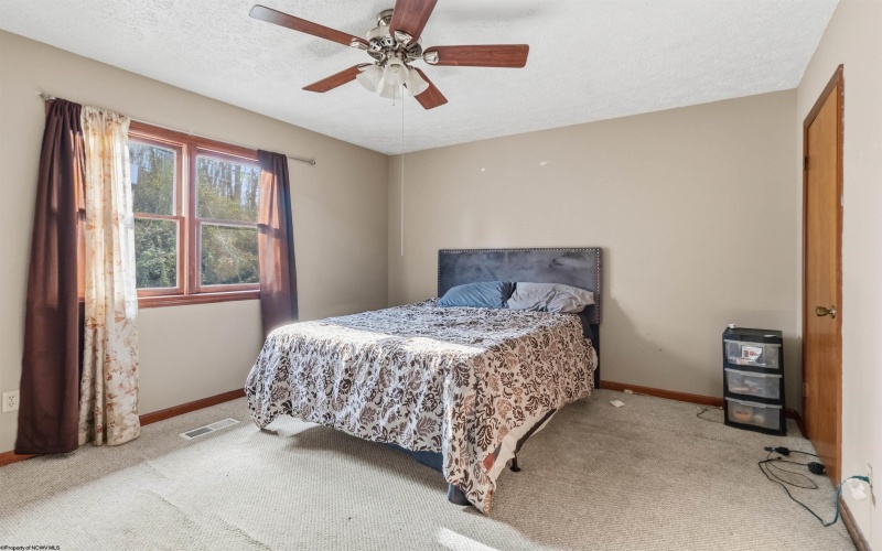 101-109 Shawn Avenue, Nutter Fort, West Virginia 26301, ,Multi-unit/income,For Sale,Shawn,10162595