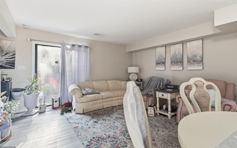 101-109 Shawn Avenue, Nutter Fort, West Virginia 26301, ,Multi-unit/income,For Sale,Shawn,10162595