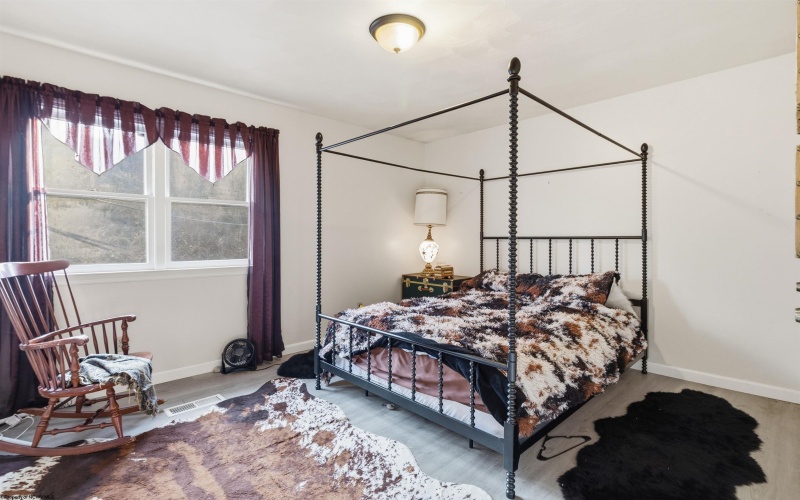 101-109 Shawn Avenue, Nutter Fort, West Virginia 26301, ,Multi-unit/income,For Sale,Shawn,10162595