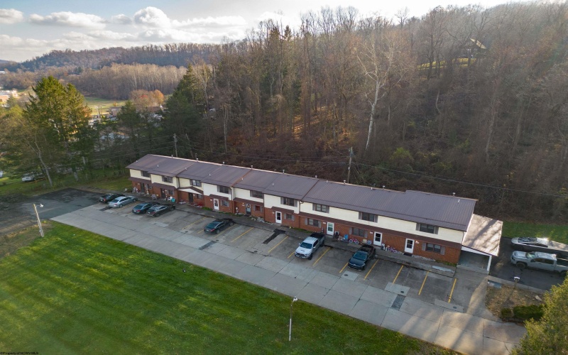 101-109 Shawn Avenue, Nutter Fort, West Virginia 26301, ,Multi-unit/income,For Sale,Shawn,10162595