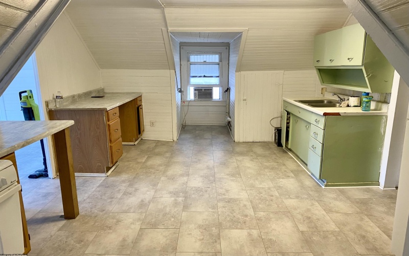 605 Walnut Avenue, Fairmont, West Virginia 26554, ,Multi-unit/income,For Sale,Walnut,10162602