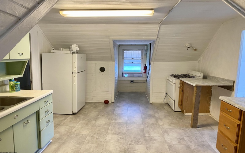 605 Walnut Avenue, Fairmont, West Virginia 26554, ,Multi-unit/income,For Sale,Walnut,10162602