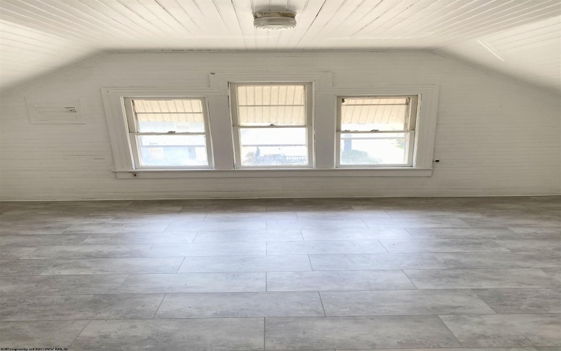 605 Walnut Avenue, Fairmont, West Virginia 26554, ,Multi-unit/income,For Sale,Walnut,10162602