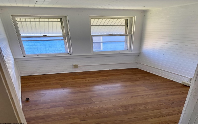 605 Walnut Avenue, Fairmont, West Virginia 26554, ,Multi-unit/income,For Sale,Walnut,10162602