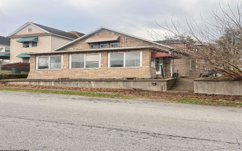 605 Walnut Avenue, Fairmont, West Virginia 26554, ,Multi-unit/income,For Sale,Walnut,10162602