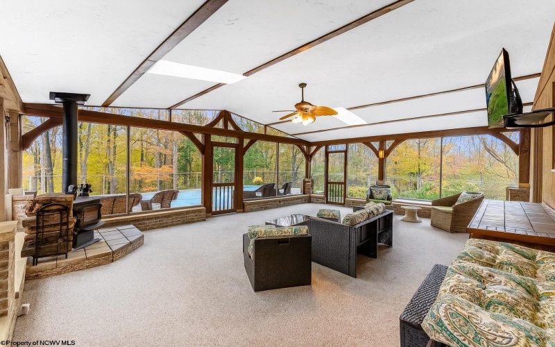 36 Hills Drive, Fairmont, West Virginia 26554, 5 Bedrooms Bedrooms, 15 Rooms Rooms,4 BathroomsBathrooms,Single Family Detached,For Sale,Hills,10162606