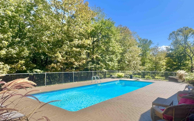 36 Hills Drive, Fairmont, West Virginia 26554, 5 Bedrooms Bedrooms, 15 Rooms Rooms,4 BathroomsBathrooms,Single Family Detached,For Sale,Hills,10162606