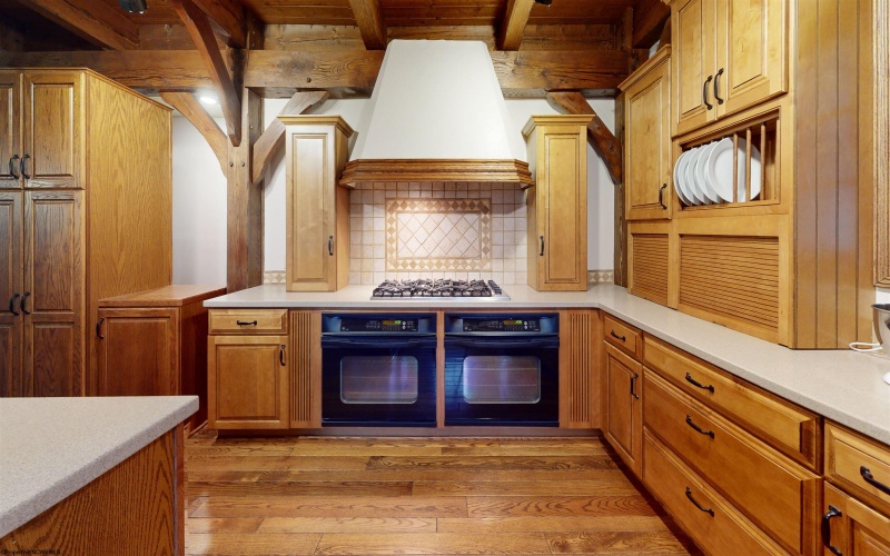 36 Hills Drive, Fairmont, West Virginia 26554, 5 Bedrooms Bedrooms, 15 Rooms Rooms,4 BathroomsBathrooms,Single Family Detached,For Sale,Hills,10162606