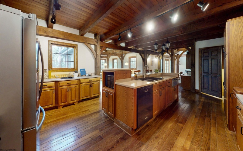 36 Hills Drive, Fairmont, West Virginia 26554, 5 Bedrooms Bedrooms, 15 Rooms Rooms,4 BathroomsBathrooms,Single Family Detached,For Sale,Hills,10162606