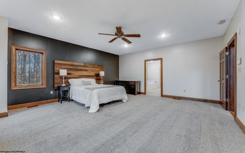 36 Hills Drive, Fairmont, West Virginia 26554, 5 Bedrooms Bedrooms, 15 Rooms Rooms,4 BathroomsBathrooms,Single Family Detached,For Sale,Hills,10162606