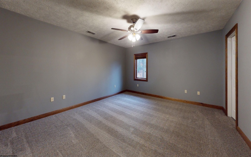 36 Hills Drive, Fairmont, West Virginia 26554, 5 Bedrooms Bedrooms, 15 Rooms Rooms,4 BathroomsBathrooms,Single Family Detached,For Sale,Hills,10162606