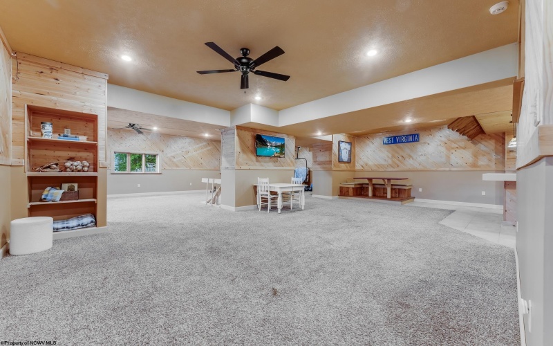 36 Hills Drive, Fairmont, West Virginia 26554, 5 Bedrooms Bedrooms, 15 Rooms Rooms,4 BathroomsBathrooms,Single Family Detached,For Sale,Hills,10162606