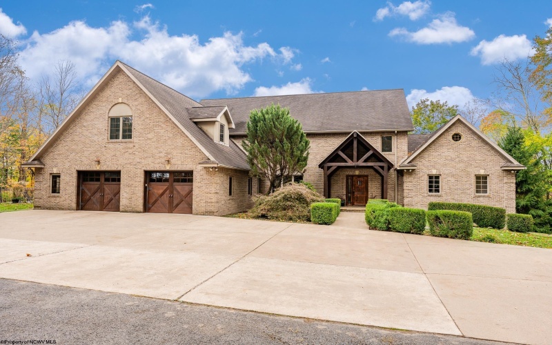 36 Hills Drive, Fairmont, West Virginia 26554, 5 Bedrooms Bedrooms, 15 Rooms Rooms,4 BathroomsBathrooms,Single Family Detached,For Sale,Hills,10162606