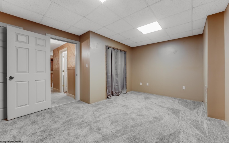 36 Hills Drive, Fairmont, West Virginia 26554, 5 Bedrooms Bedrooms, 15 Rooms Rooms,4 BathroomsBathrooms,Single Family Detached,For Sale,Hills,10162606