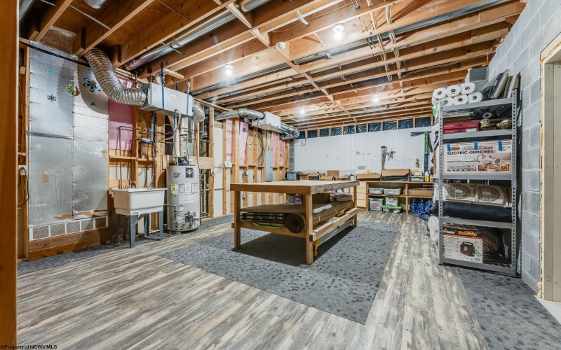 36 Hills Drive, Fairmont, West Virginia 26554, 5 Bedrooms Bedrooms, 15 Rooms Rooms,4 BathroomsBathrooms,Single Family Detached,For Sale,Hills,10162606