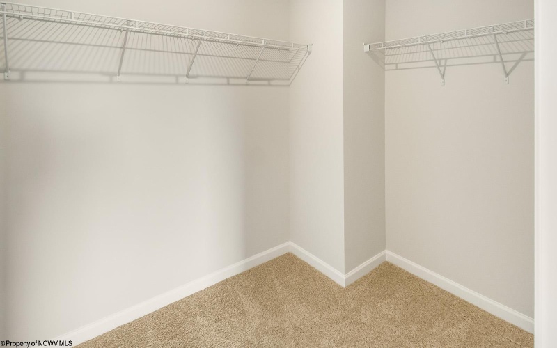 922 Bunker Court, Maidsville, West Virginia 26541, 4 Bedrooms Bedrooms, 7 Rooms Rooms,2 BathroomsBathrooms,Single Family Detached,For Sale,Bunker,10162601