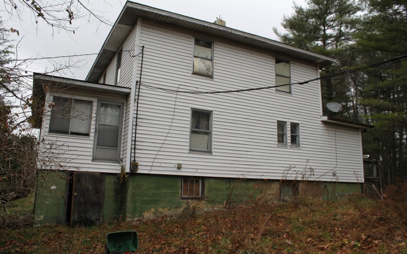 112 Lost Lane, Camden on Gauley, West Virginia 26208, 4 Bedrooms Bedrooms, 9 Rooms Rooms,1 BathroomBathrooms,Single Family Detached,For Sale,Lost,10162598