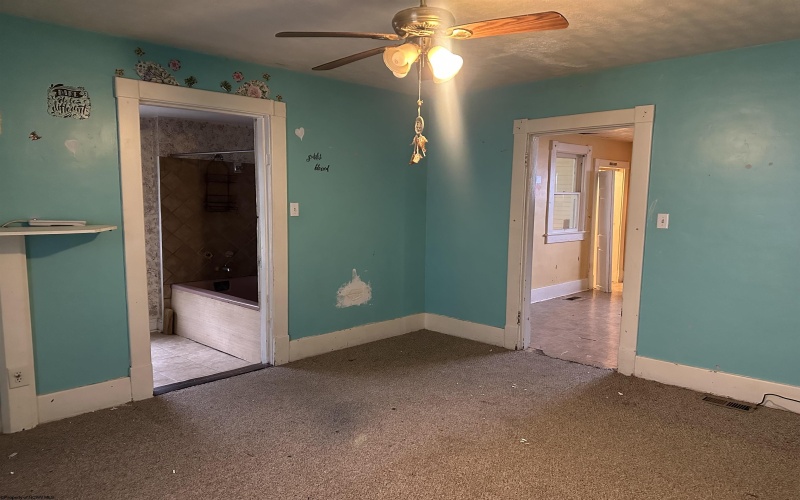 607 Palatine Avenue, Fairmont, West Virginia 26554, 2 Bedrooms Bedrooms, 4 Rooms Rooms,1 BathroomBathrooms,Single Family Detached,For Sale,Palatine,10162609