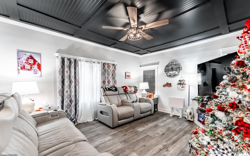 212 Carpenter Street, Clarksburg, West Virginia 26301, 3 Bedrooms Bedrooms, 7 Rooms Rooms,2 BathroomsBathrooms,Single Family Detached,For Sale,Carpenter,10162622