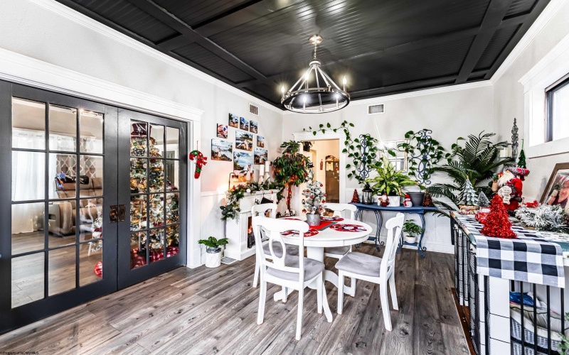 212 Carpenter Street, Clarksburg, West Virginia 26301, 3 Bedrooms Bedrooms, 7 Rooms Rooms,2 BathroomsBathrooms,Single Family Detached,For Sale,Carpenter,10162622