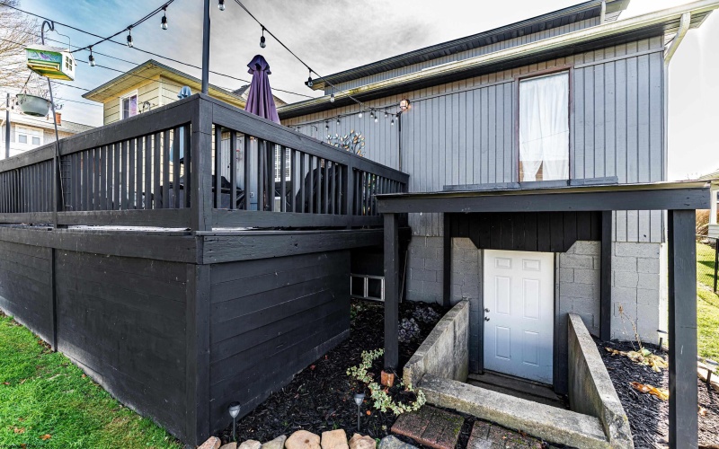 212 Carpenter Street, Clarksburg, West Virginia 26301, 3 Bedrooms Bedrooms, 7 Rooms Rooms,2 BathroomsBathrooms,Single Family Detached,For Sale,Carpenter,10162622