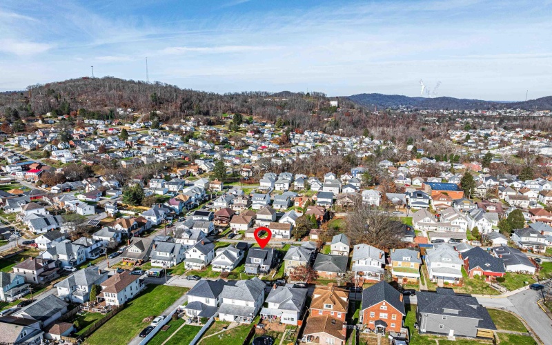 212 Carpenter Street, Clarksburg, West Virginia 26301, 3 Bedrooms Bedrooms, 7 Rooms Rooms,2 BathroomsBathrooms,Single Family Detached,For Sale,Carpenter,10162622