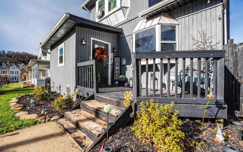 212 Carpenter Street, Clarksburg, West Virginia 26301, 3 Bedrooms Bedrooms, 7 Rooms Rooms,2 BathroomsBathrooms,Single Family Detached,For Sale,Carpenter,10162622